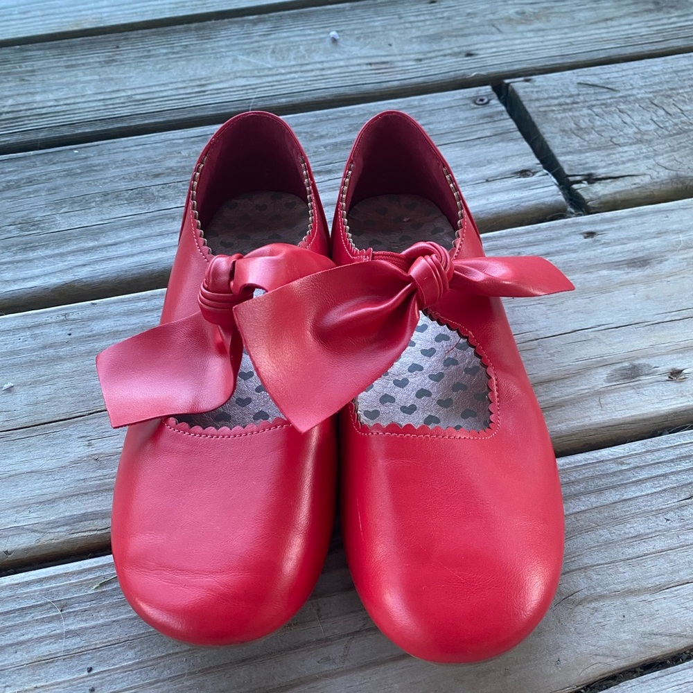 Dream Pairs Red Flats with Bow